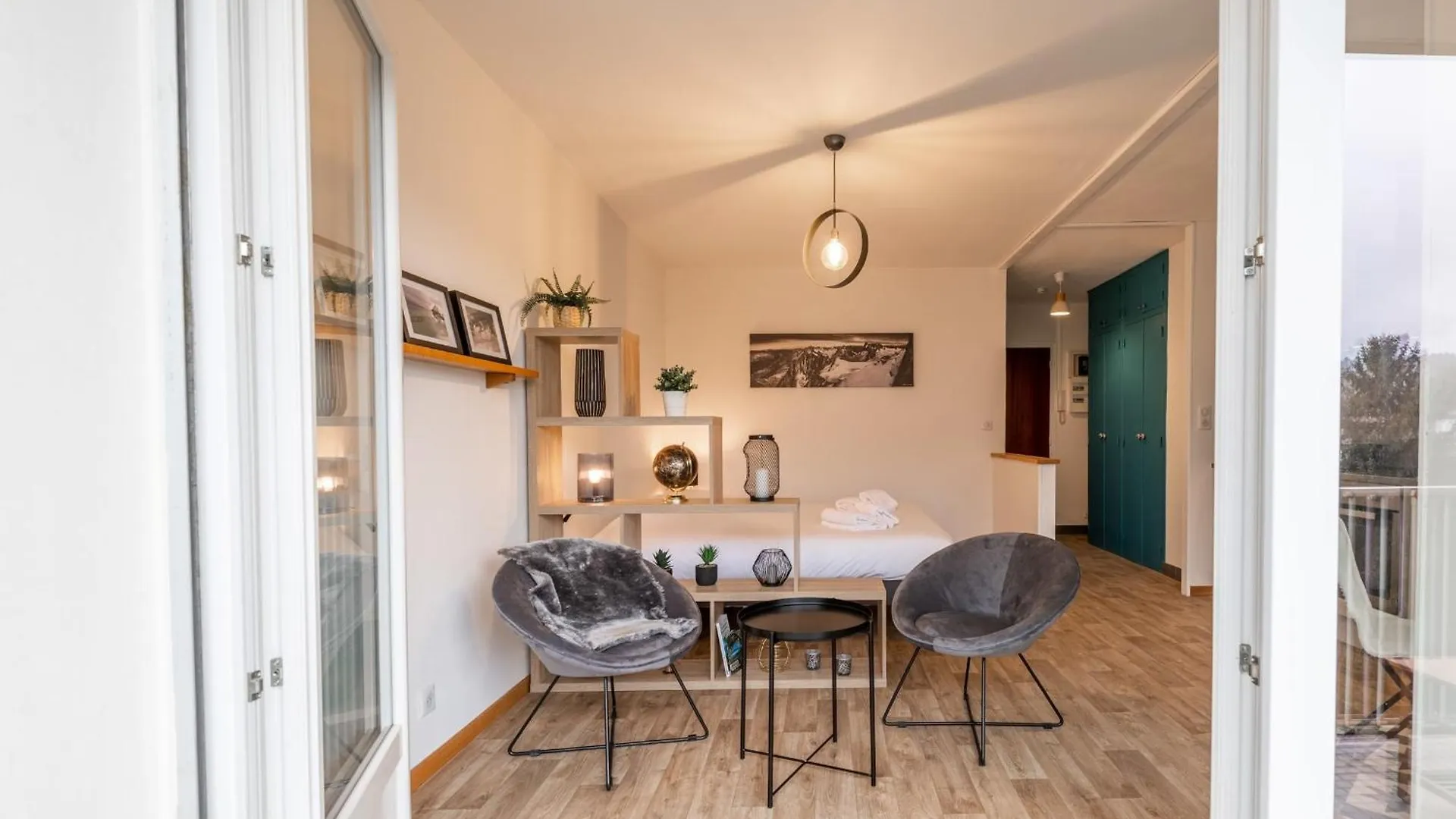 Pommaries Furnished Flat Apartment Annecy France